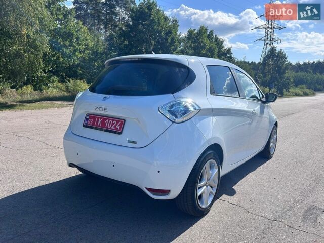 Белый Рено Зое, объемом двигателя 0 л и пробегом 165 тыс. км за 9150 $, фото 48 на Automoto.ua