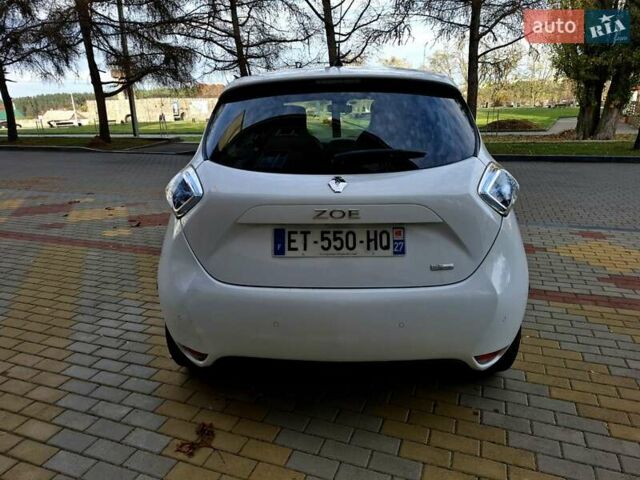 Белый Рено Зое, объемом двигателя 0 л и пробегом 129 тыс. км за 8700 $, фото 15 на Automoto.ua