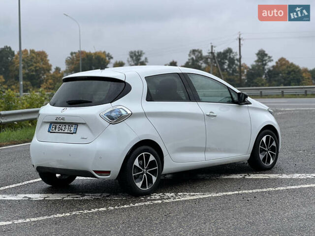 Белый Рено Зое, объемом двигателя 0 л и пробегом 150 тыс. км за 8800 $, фото 6 на Automoto.ua