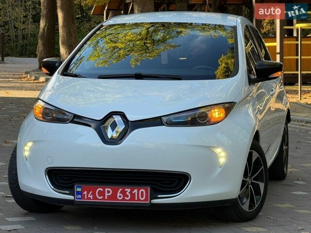 Белый Рено Зое, объемом двигателя 0 л и пробегом 95 тыс. км за 11299 $, фото 9 на Automoto.ua