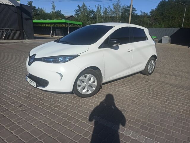 Белый Рено Зое, объемом двигателя 0 л и пробегом 94 тыс. км за 9627 $, фото 1 на Automoto.ua