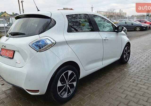 Белый Рено Зое, объемом двигателя 0 л и пробегом 71 тыс. км за 9550 $, фото 17 на Automoto.ua