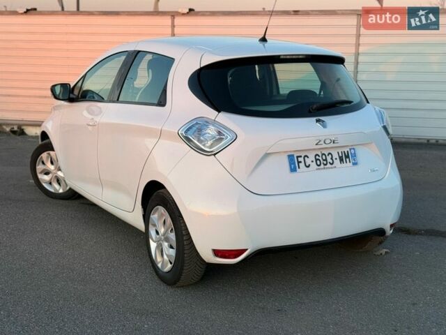 Білий Рено Зое, об'ємом двигуна 0 л та пробігом 160 тис. км за 8650 $, фото 15 на Automoto.ua