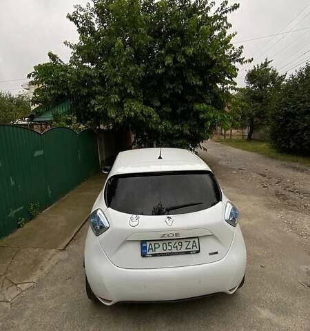 Белый Рено Зое, объемом двигателя 0 л и пробегом 91 тыс. км за 10200 $, фото 1 на Automoto.ua