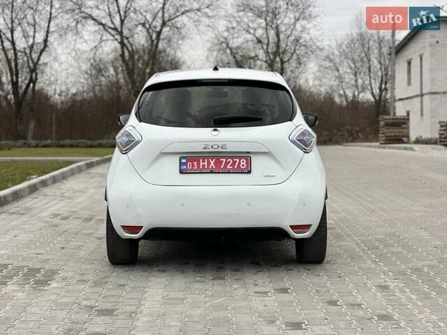 Білий Рено Зое, об'ємом двигуна 0 л та пробігом 116 тис. км за 8650 $, фото 13 на Automoto.ua