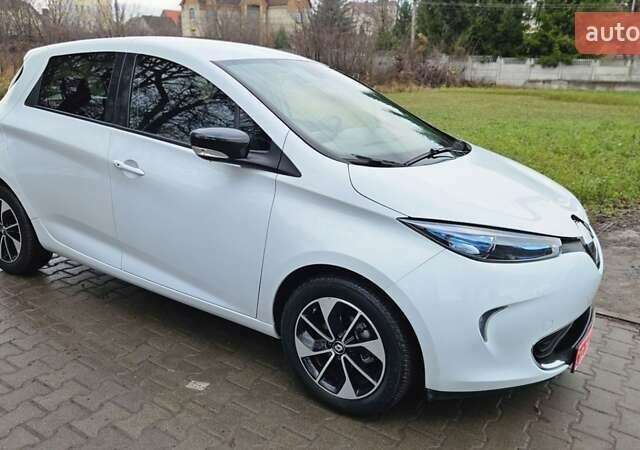 Белый Рено Зое, объемом двигателя 0 л и пробегом 71 тыс. км за 9550 $, фото 12 на Automoto.ua
