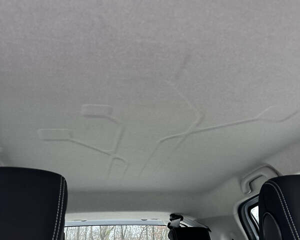 Белый Рено Зое, объемом двигателя 0 л и пробегом 96 тыс. км за 9800 $, фото 27 на Automoto.ua