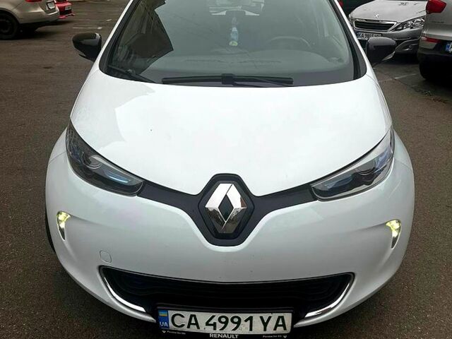 Рено Зое 2018 у Борисполе на Automoto.ua Білий Рено Зое, об'ємом двигуна 0 л та пробігом 102 тис. км за 8900 $, фото 3 на Automoto.ua