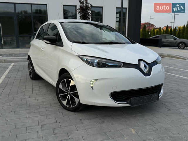 Белый Рено Зое, объемом двигателя 0 л и пробегом 73 тыс. км за 9650 $, фото 2 на Automoto.ua