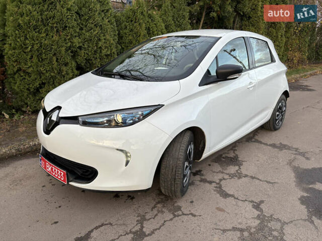 Белый Рено Зое, объемом двигателя 0 л и пробегом 65 тыс. км за 9200 $, фото 5 на Automoto.ua