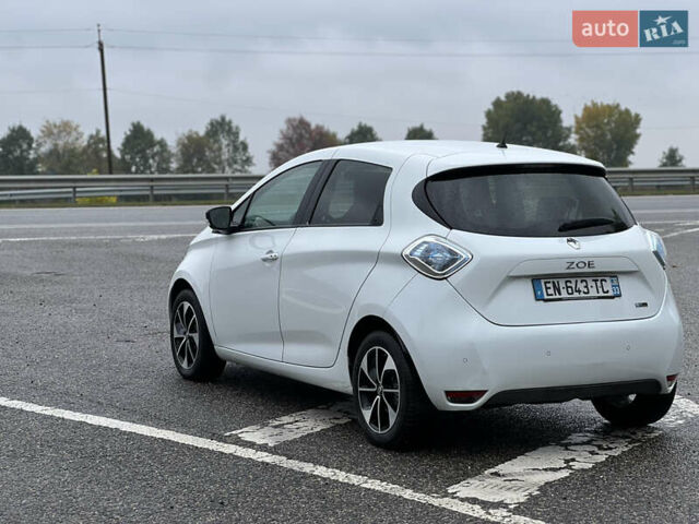 Белый Рено Зое, объемом двигателя 0 л и пробегом 150 тыс. км за 8800 $, фото 2 на Automoto.ua