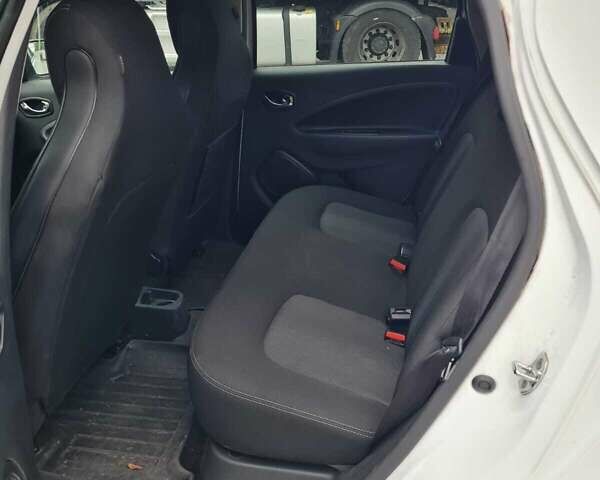 Рено Зое 2018 в Броварах на Automoto.ua Белый Рено Зое, объемом двигателя 0 л и пробегом 135 тыс. км за 9450 $, фото 4 на Automoto.ua