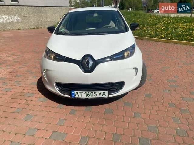 Белый Рено Зое, объемом двигателя 0 л и пробегом 51 тыс. км за 12000 $, фото 20 на Automoto.ua