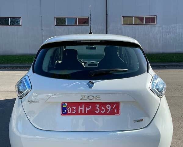 Белый Рено Зое, объемом двигателя 0 л и пробегом 160 тыс. км за 8200 $, фото 29 на Automoto.ua