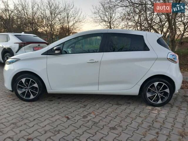Белый Рено Зое, объемом двигателя 0 л и пробегом 39 тыс. км за 10900 $, фото 7 на Automoto.ua