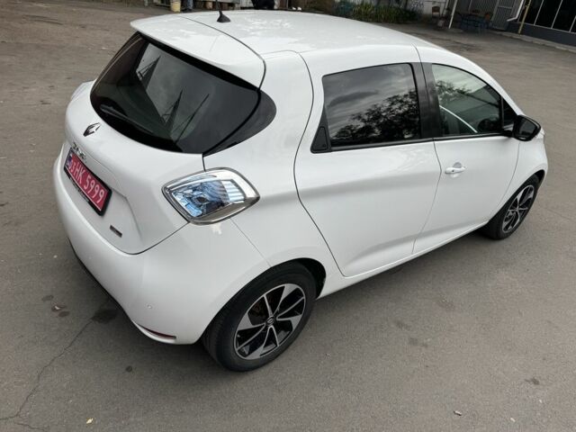 Белый Рено Зое, объемом двигателя 0 л и пробегом 91 тыс. км за 10600 $, фото 4 на Automoto.ua