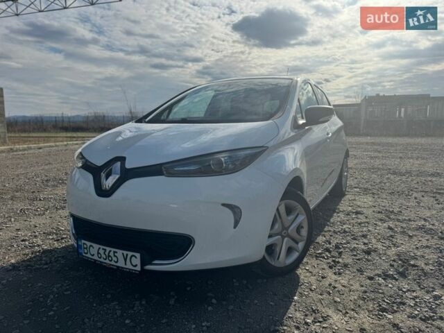 Белый Рено Зое, объемом двигателя 0 л и пробегом 38 тыс. км за 10750 $, фото 1 на Automoto.ua