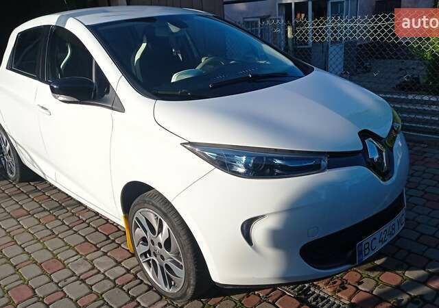 Білий Рено Зое, об'ємом двигуна 0 л та пробігом 80 тис. км за 8300 $, фото 2 на Automoto.ua