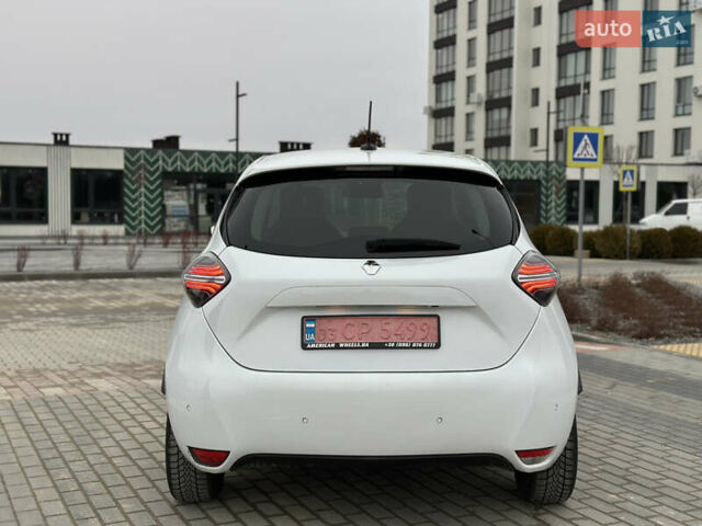 Білий Рено Зое, об'ємом двигуна 0 л та пробігом 64 тис. км за 12499 $, фото 5 на Automoto.ua
