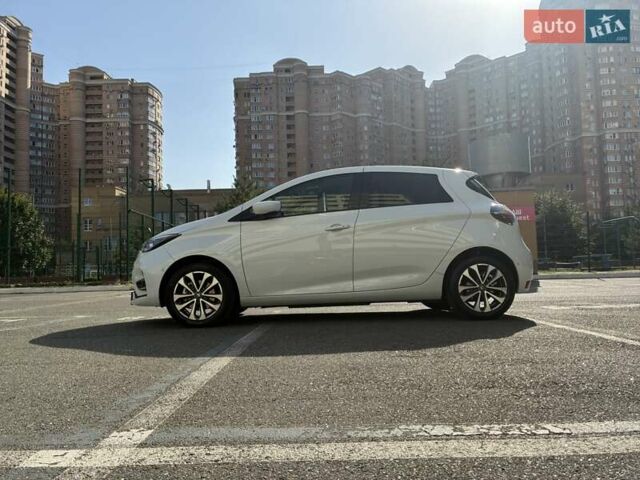 Белый Рено Зое, объемом двигателя 0 л и пробегом 94 тыс. км за 13300 $, фото 31 на Automoto.ua