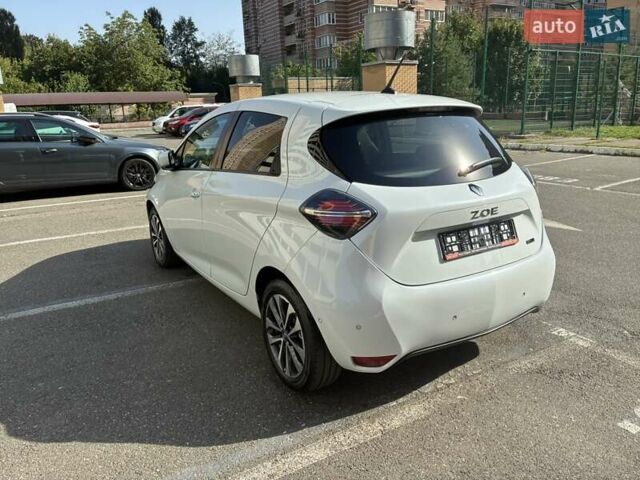 Белый Рено Зое, объемом двигателя 0 л и пробегом 94 тыс. км за 13300 $, фото 23 на Automoto.ua