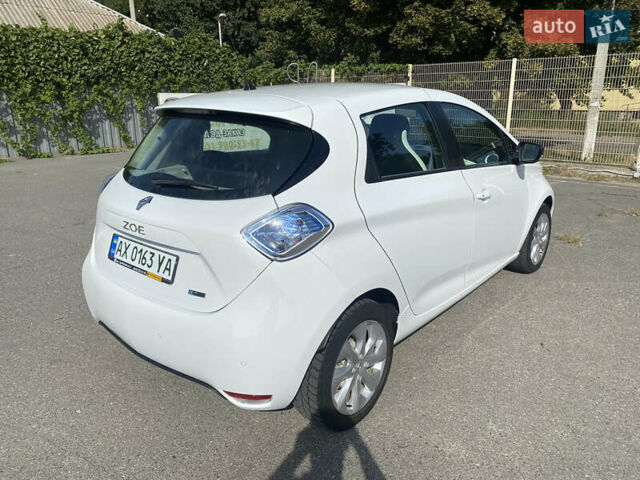 Білий Рено Зое, об'ємом двигуна 0 л та пробігом 45 тис. км за 14500 $, фото 2 на Automoto.ua