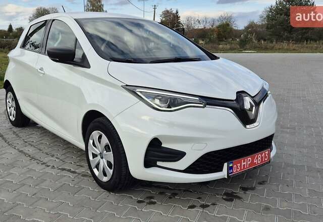 Белый Рено Зое, объемом двигателя 0 л и пробегом 25 тыс. км за 11600 $, фото 1 на Automoto.ua