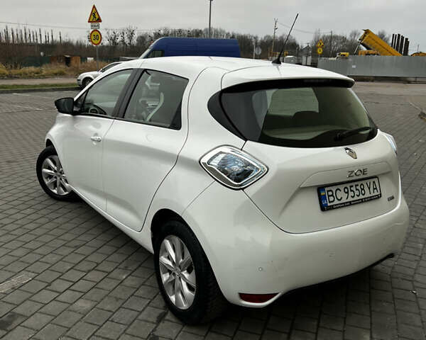 Білий Рено Зое, об'ємом двигуна 0 л та пробігом 109 тис. км за 8900 $, фото 19 на Automoto.ua