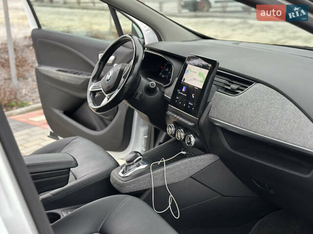 Білий Рено Зое, об'ємом двигуна 0 л та пробігом 64 тис. км за 12499 $, фото 15 на Automoto.ua