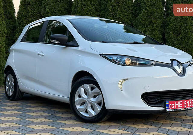 Белый Рено Зое, объемом двигателя 0 л и пробегом 53 тыс. км за 10150 $, фото 2 на Automoto.ua