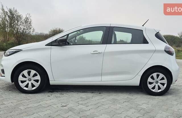 Білий Рено Зое, об'ємом двигуна 0 л та пробігом 25 тис. км за 11500 $, фото 9 на Automoto.ua