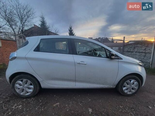 Білий Рено Зое, об'ємом двигуна 0 л та пробігом 162 тис. км за 6700 $, фото 2 на Automoto.ua