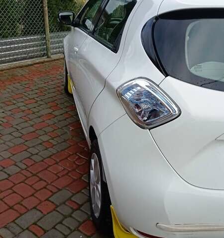 Рено Зое 2019 в Львове на Automoto.ua Белый Рено Зое, объемом двигателя 0 л и пробегом 77 тыс. км за 8200 $, фото 9 на Automoto.ua