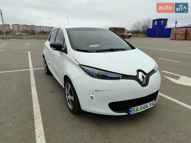 Білий Рено Зое, об'ємом двигуна 0 л та пробігом 55 тис. км за 11000 $, фото 6 на Automoto.ua