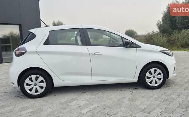 Білий Рено Зое, об'ємом двигуна 0 л та пробігом 25 тис. км за 11500 $, фото 5 на Automoto.ua