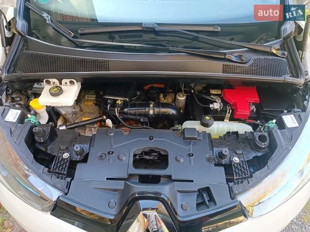 Рено Зое 2019 в Луцке на Automoto.ua Белый Рено Зое, объемом двигателя 0 л и пробегом 65 тыс. км за 10200 $, фото 38 на Automoto.ua