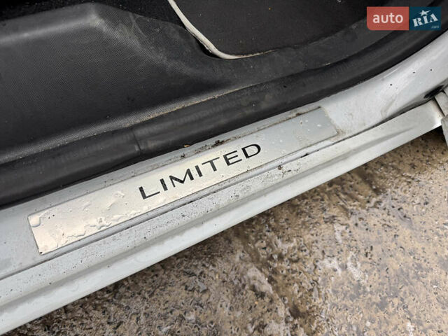 Белый Рено Зое, объемом двигателя 0 л и пробегом 150 тыс. км за 7550 $, фото 6 на Automoto.ua