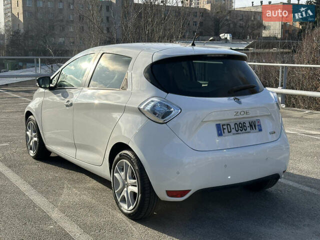 Белый Рено Зое, объемом двигателя 0 л и пробегом 27 тыс. км за 11500 $, фото 3 на Automoto.ua