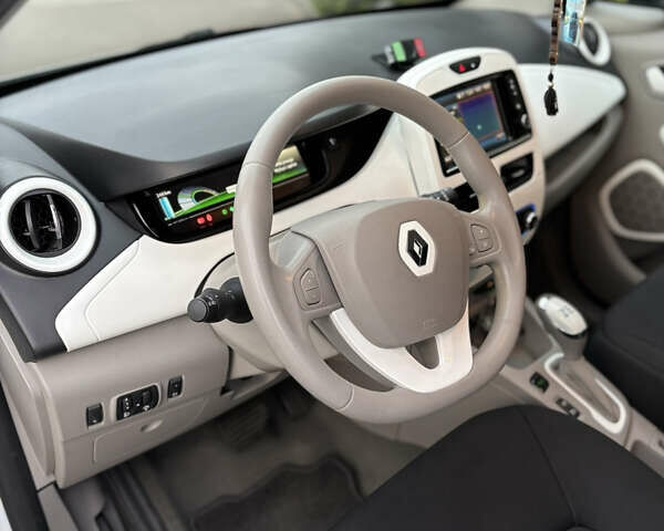 Рено Зое 2019 в Дрогобыче на Automoto.ua Белый Рено Зое, объемом двигателя 0 л и пробегом 90 тыс. км за 8499 $, фото 40 на Automoto.ua