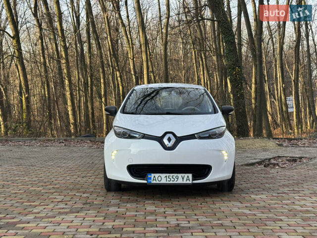 Белый Рено Зое, объемом двигателя 0 л и пробегом 55 тыс. км за 9500 $, фото 1 на Automoto.ua