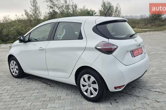 Білий Рено Зое, об'ємом двигуна 0 л та пробігом 25 тис. км за 11500 $, фото 8 на Automoto.ua