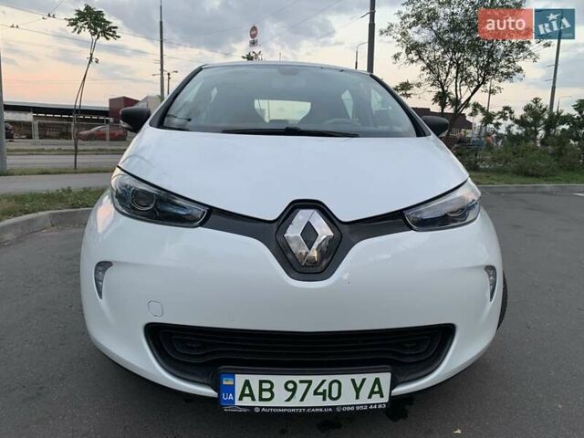 Білий Рено Зое, об'ємом двигуна 0 л та пробігом 29 тис. км за 10500 $, фото 10 на Automoto.ua