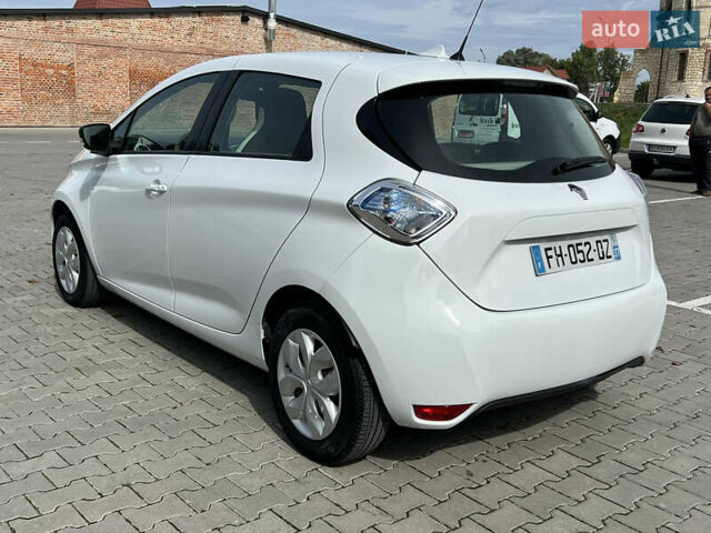 Белый Рено Зое, объемом двигателя 0 л и пробегом 25 тыс. км за 9700 $, фото 9 на Automoto.ua