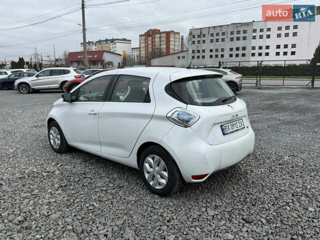 Білий Рено Зое, об'ємом двигуна 0 л та пробігом 46 тис. км за 10500 $, фото 2 на Automoto.ua