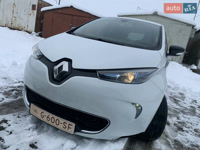 Білий Рено Зое, об'ємом двигуна 0 л та пробігом 159 тис. км за 8999 $, фото 11 на Automoto.ua