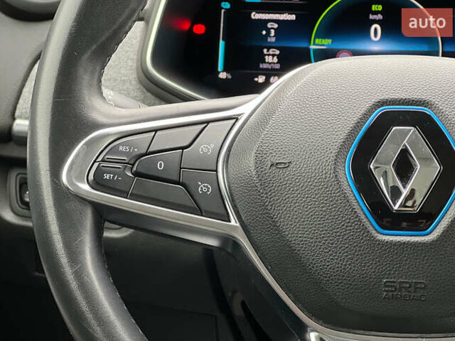 Белый Рено Зое, объемом двигателя 0 л и пробегом 120 тыс. км за 12999 $, фото 11 на Automoto.ua