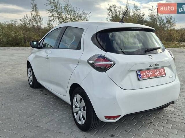 Белый Рено Зое, объемом двигателя 0 л и пробегом 25 тыс. км за 11600 $, фото 7 на Automoto.ua