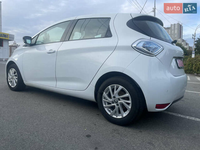 Белый Рено Зое, объемом двигателя 0 л и пробегом 145 тыс. км за 9700 $, фото 15 на Automoto.ua