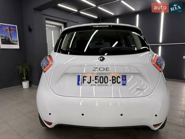 Белый Рено Зое, объемом двигателя 0 л и пробегом 21 тыс. км за 9950 $, фото 9 на Automoto.ua