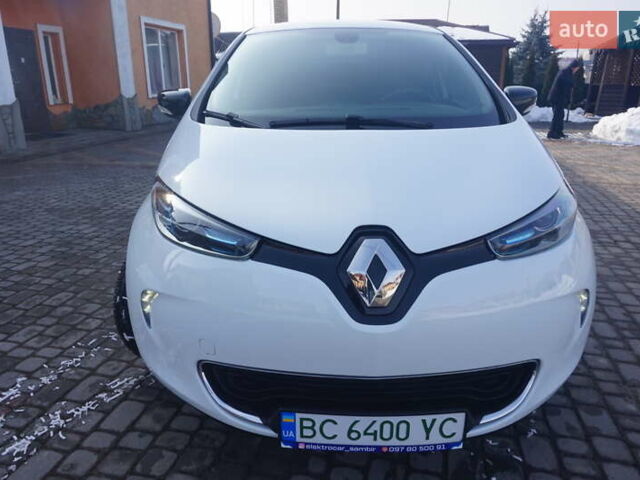 Белый Рено Зое, объемом двигателя 0 л и пробегом 45 тыс. км за 10777 $, фото 14 на Automoto.ua